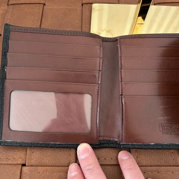 Vintage Dooney & Bourke Pebbled Leather Black and Tan Wallet Kiss Lock - Picture 8 of 11